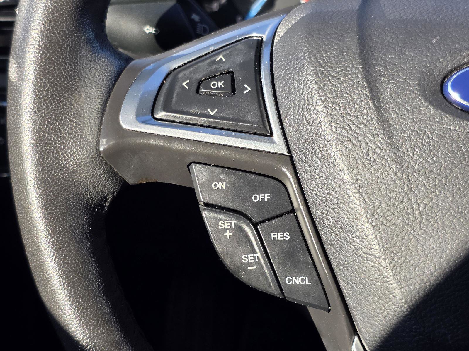 Used 2016 Ford Fusion SE w/ Equipment Group 201A image 13