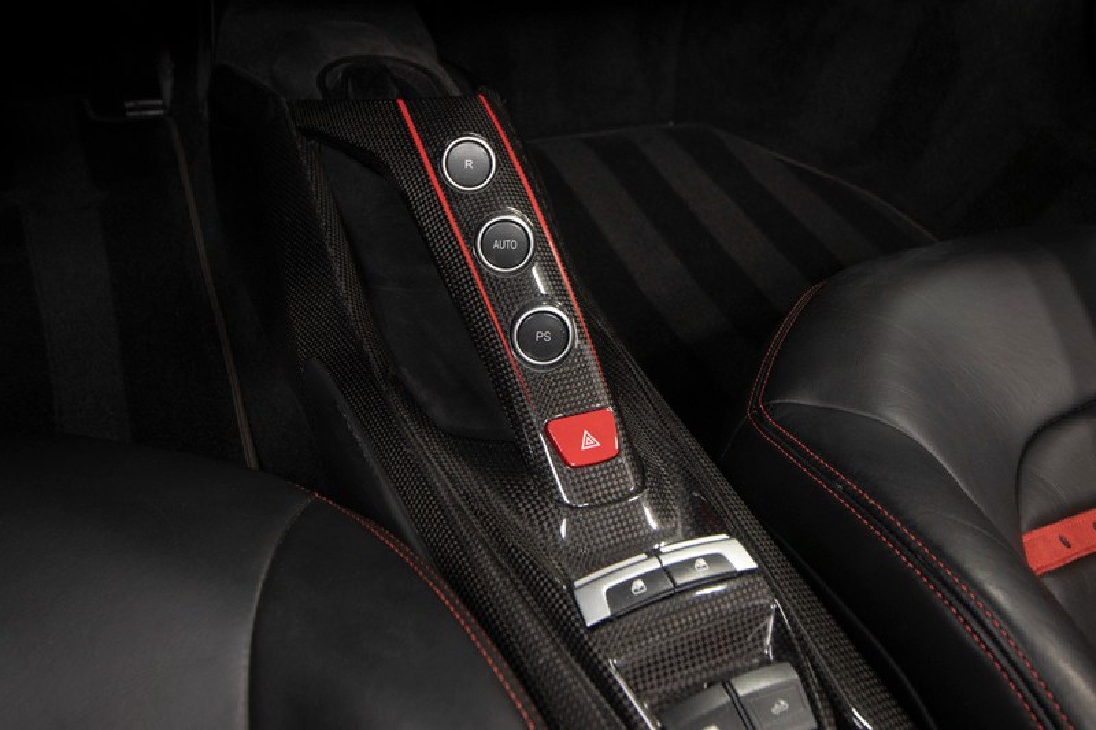 Used 2018 Ferrari 488 Spider image 43