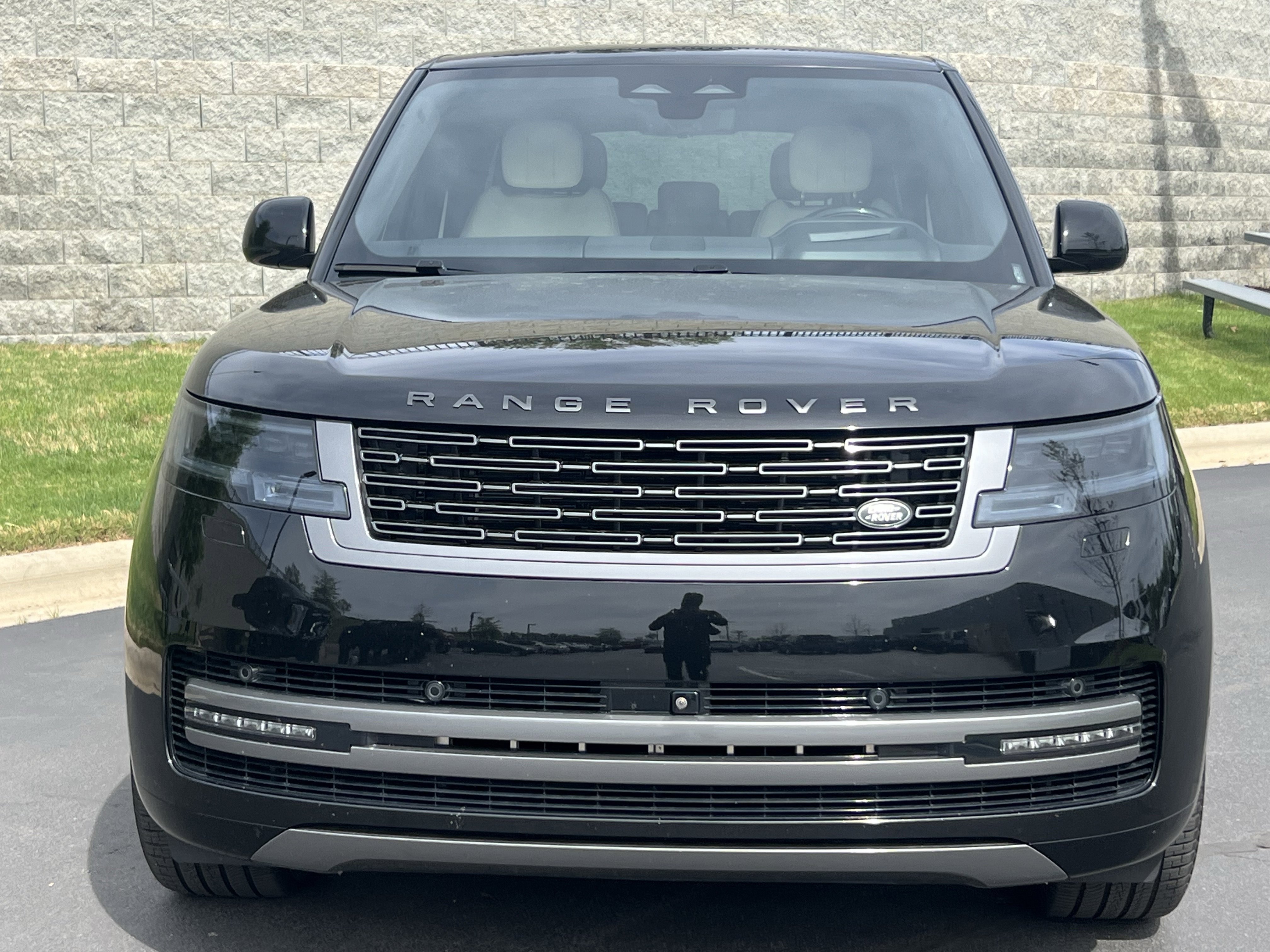 Certified 2024 Land Rover Range Rover Long Wheelbase SE image 10