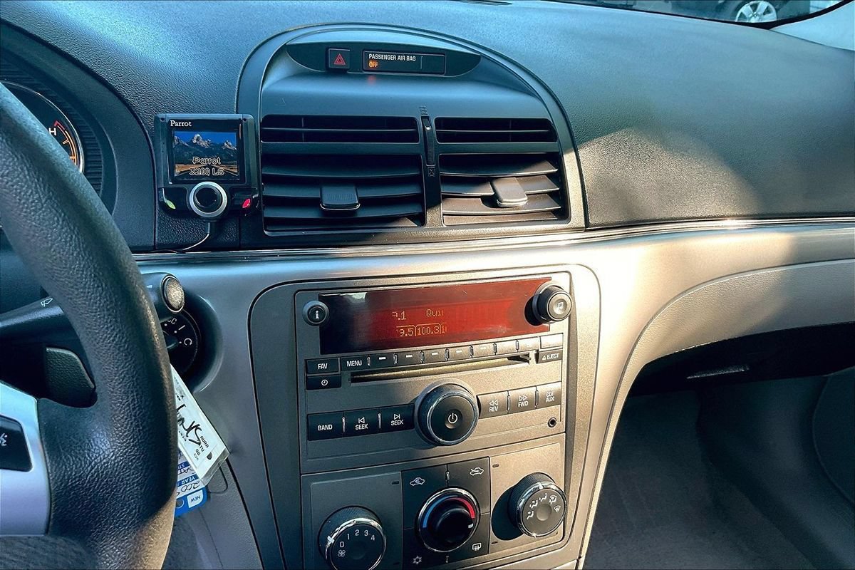 Used 2008 Saturn Aura XE FWD image 9