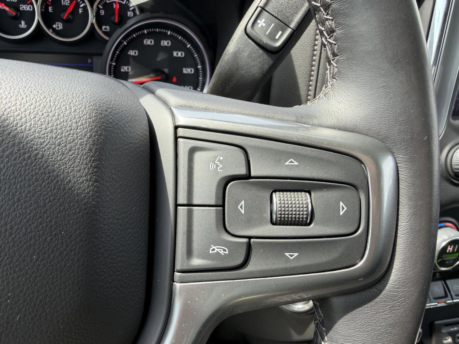 Used 2022 Chevrolet Silverado 1500 LT image 15