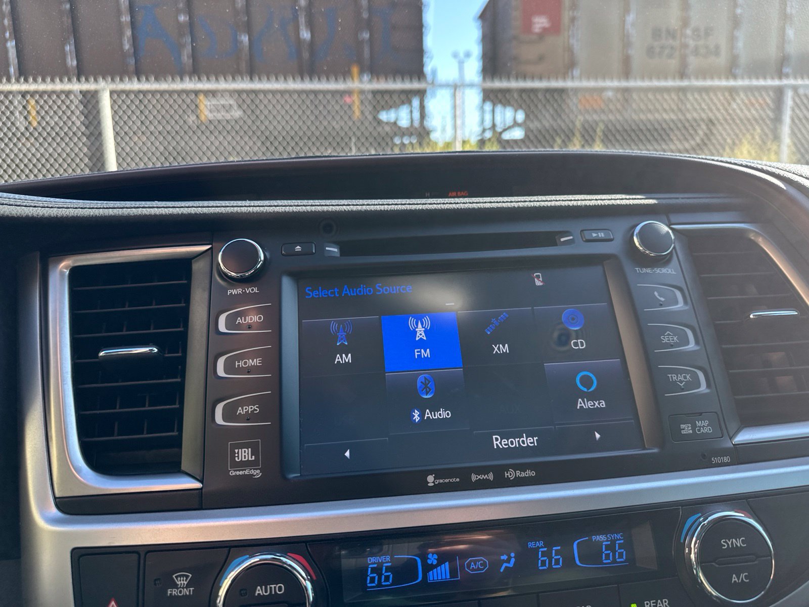 Used 2017 Toyota Highlander Limited Platinum FWD image 60