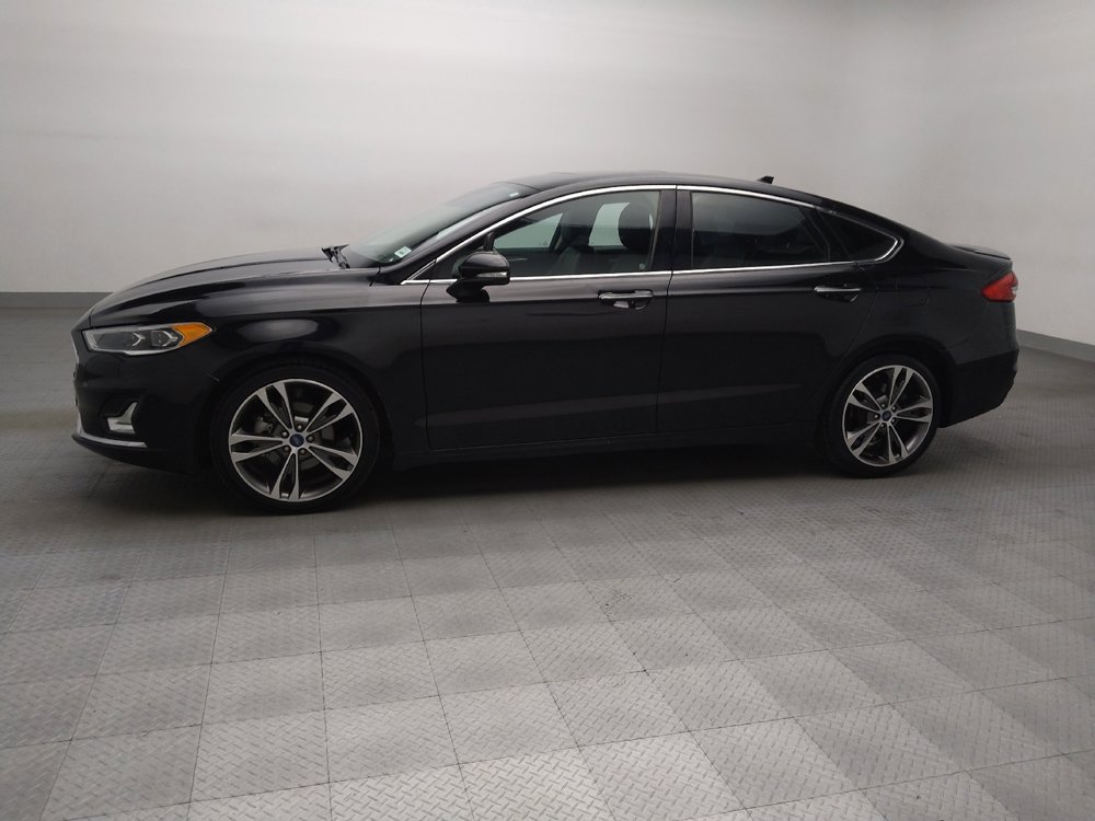 Used 2019 Ford Fusion Titanium image 2