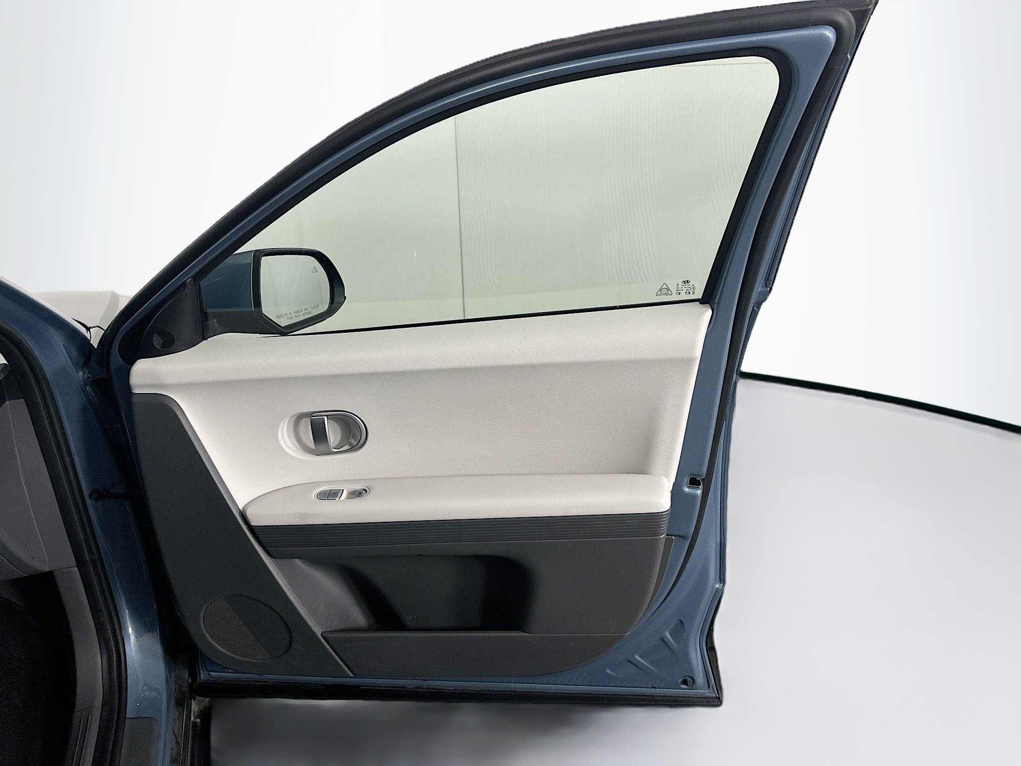 Used 2024 Hyundai Ioniq 5 SEL RWD image 32