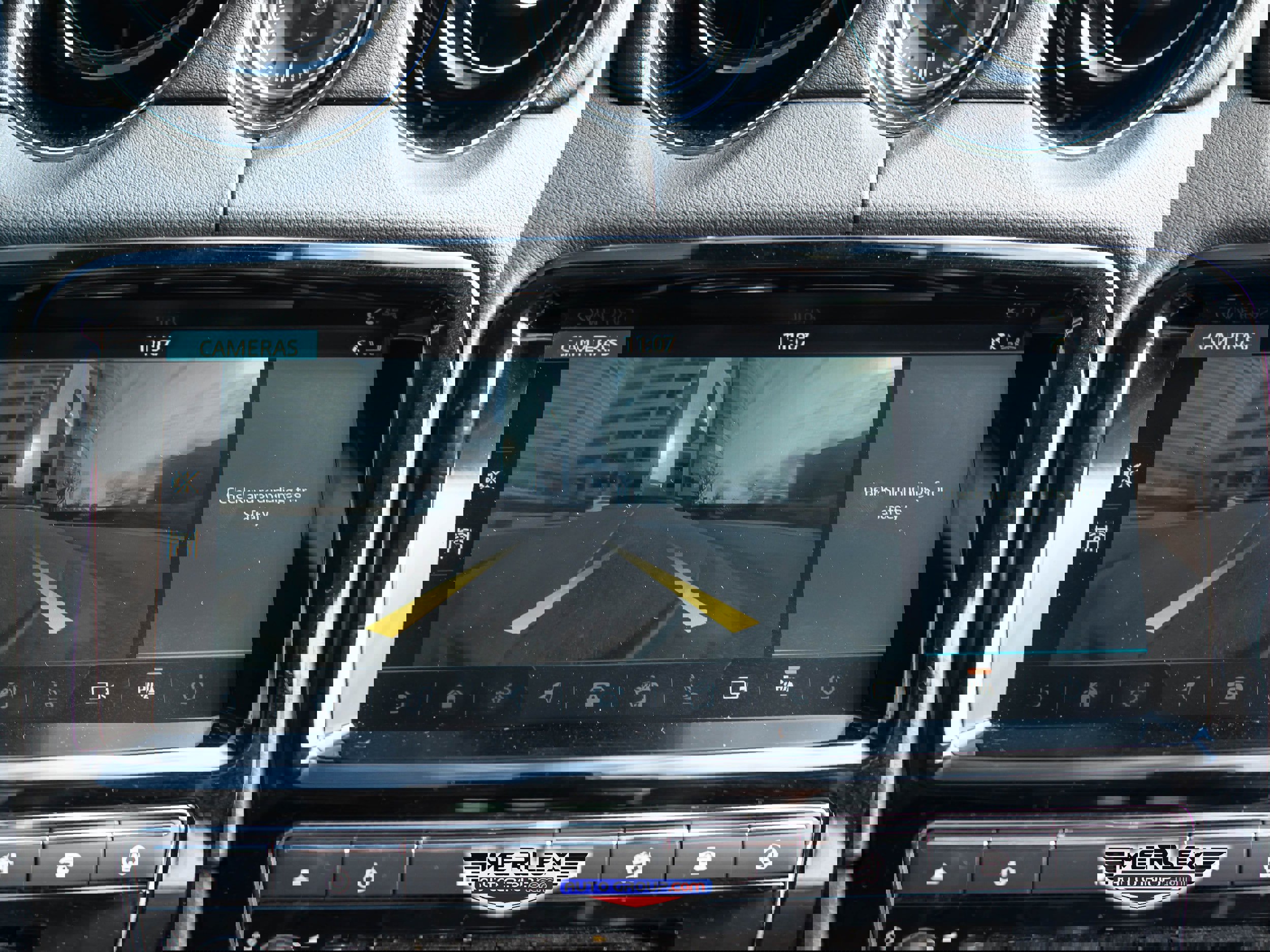 Used 2019 Jaguar XJ R-Sport image 32