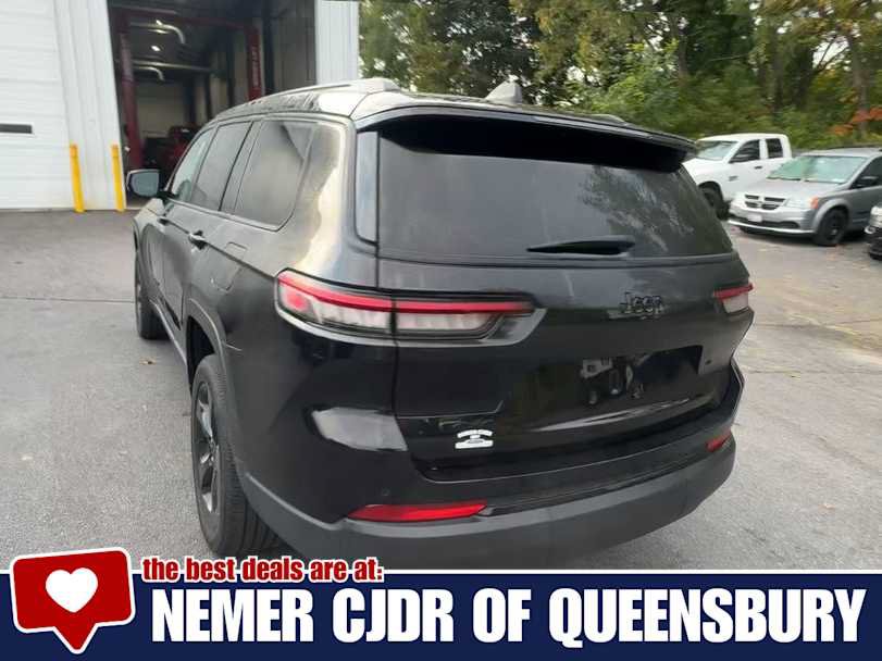 Used 2023 Jeep Grand Cherokee L Laredo AWD/4WD image 7