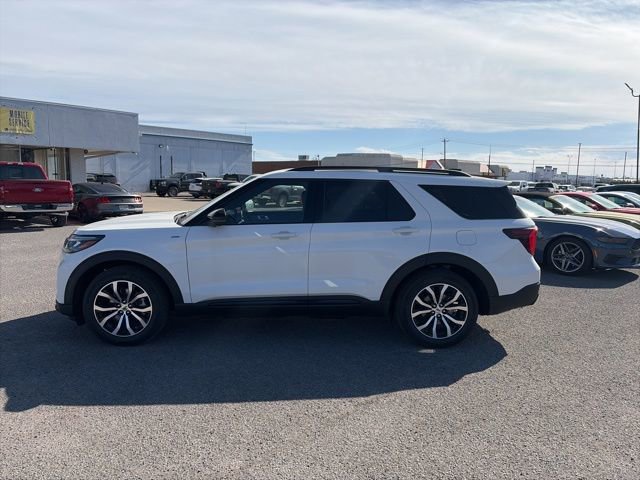 New 2026 Ford Explorer ST-Line image 3