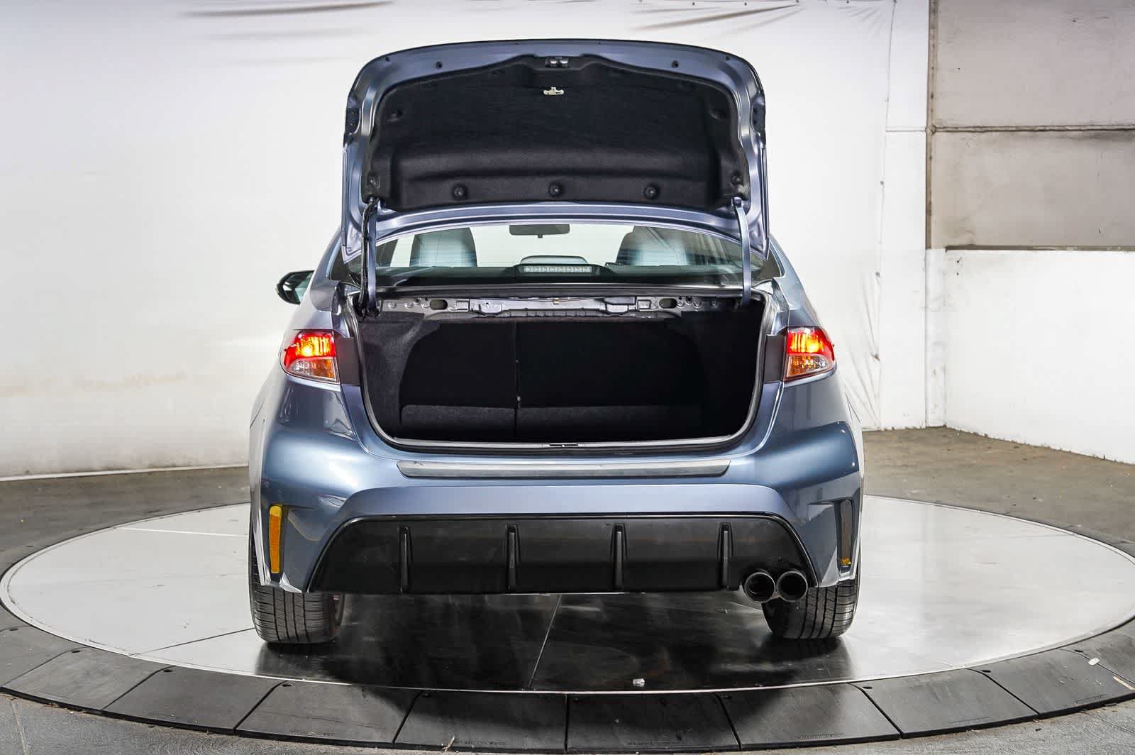 Used 2025 Toyota Corolla SE FWD image 26