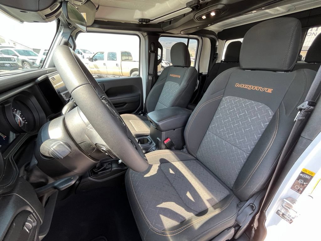 Used 2026 Jeep Gladiator Mojave AWD/4WD image 9