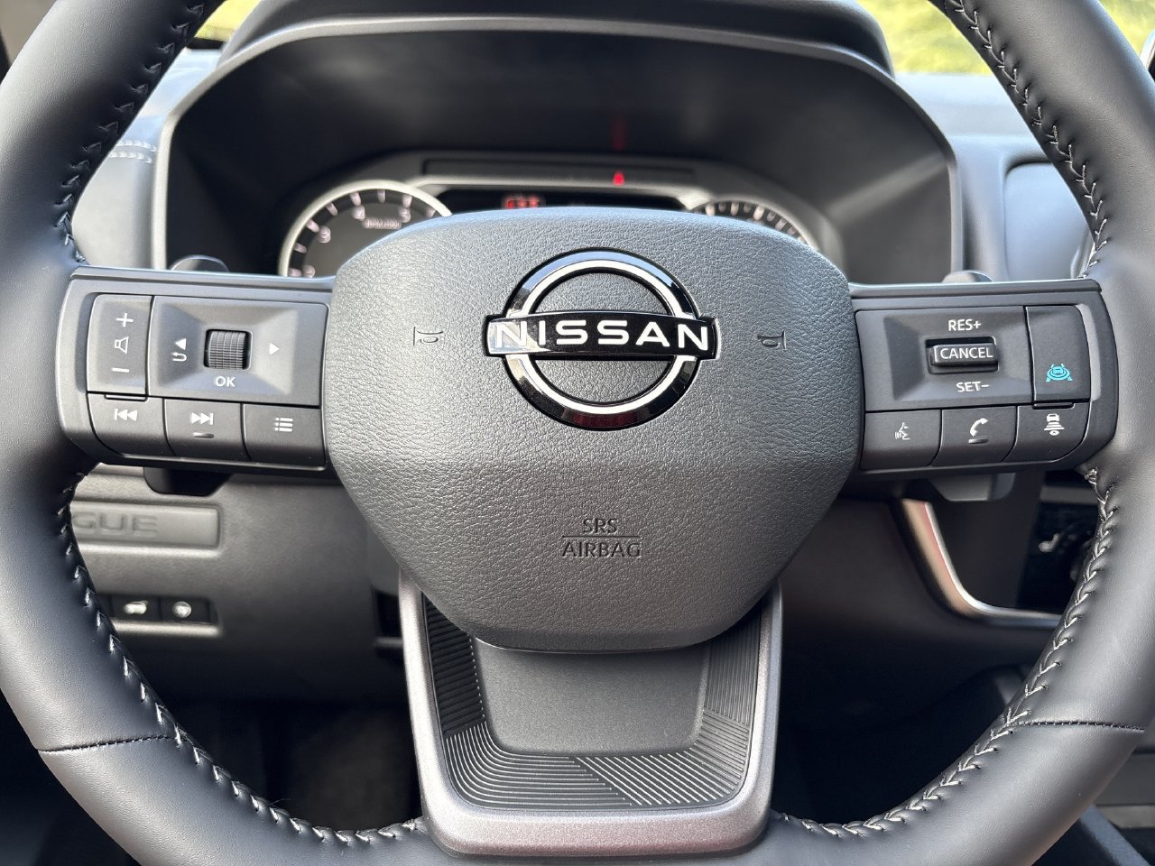 New 2027 Nissan Rogue Dark Armor FWD image 10