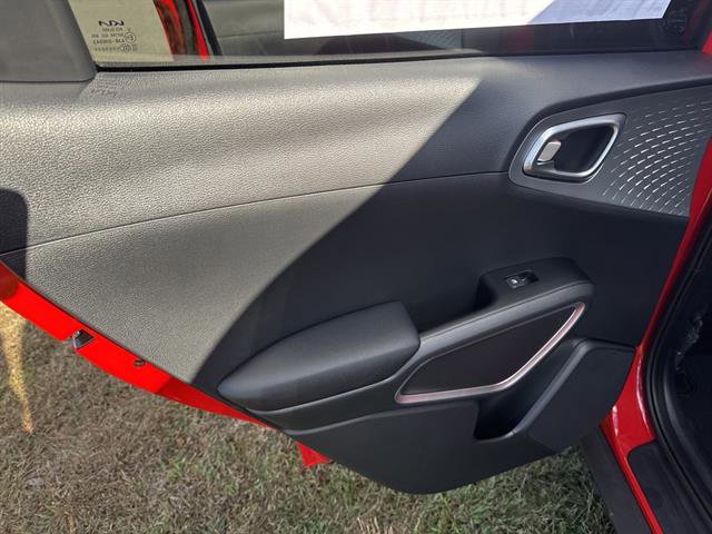 New 2025 Kia Soul S image 15