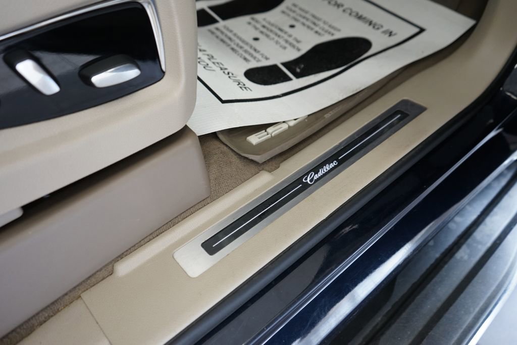 Used 2017 Cadillac Escalade ESV Luxury image 49