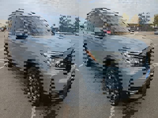 Used 2023 Honda Passport EX-L image 3