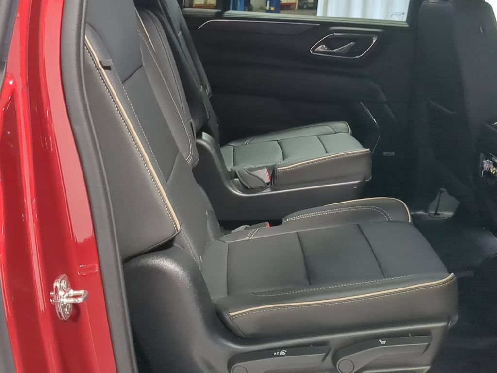 Used 2023 GMC Yukon XL SLT w/ SLT Luxury Package AWD/4WD image 24