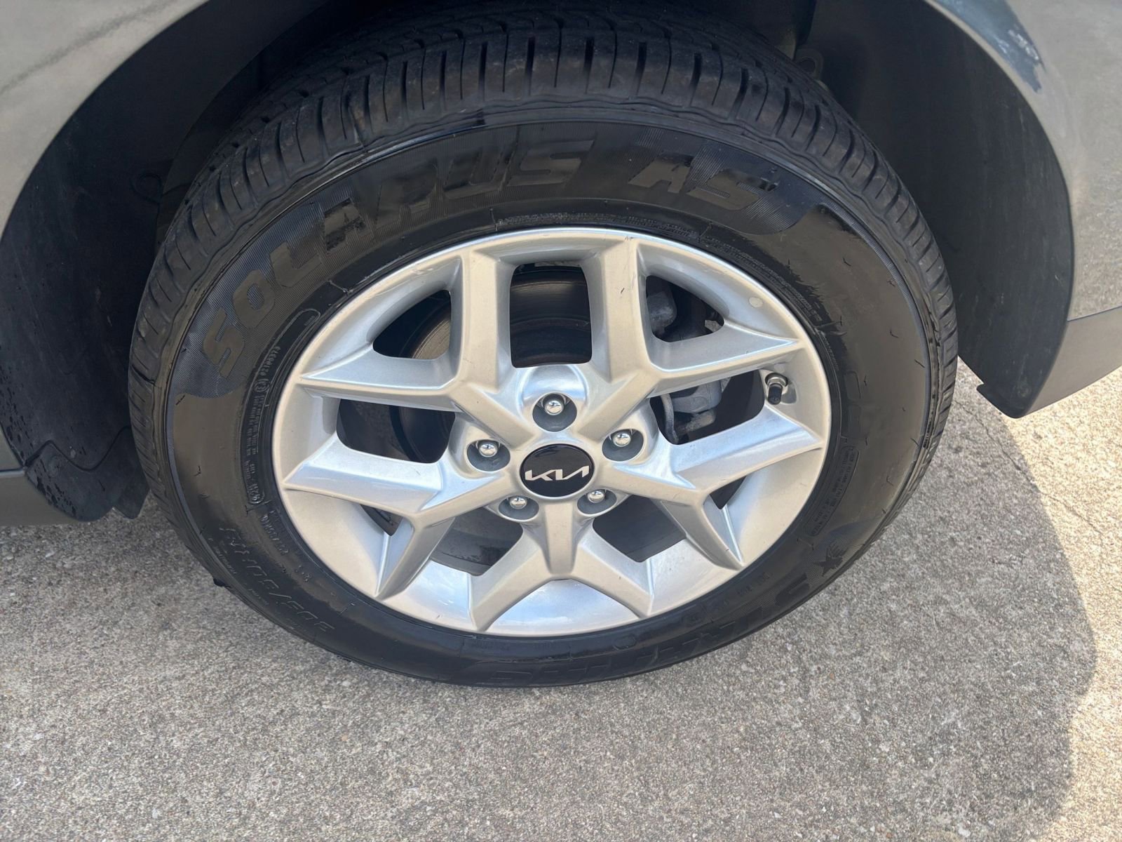 Used 2025 Kia Soul LX w/ LX Technology Package FWD image 28