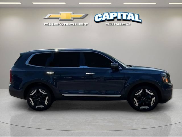 Used 2024 Kia Telluride S FWD image 6