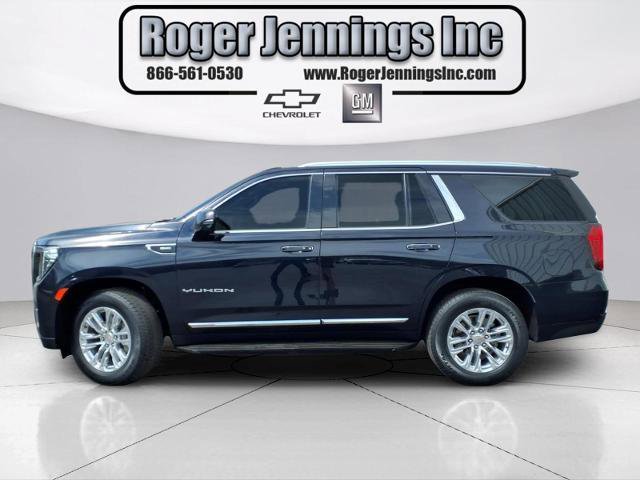 Used 2023 GMC Yukon SLT w/ SLT Luxury Package AWD/4WD image 2