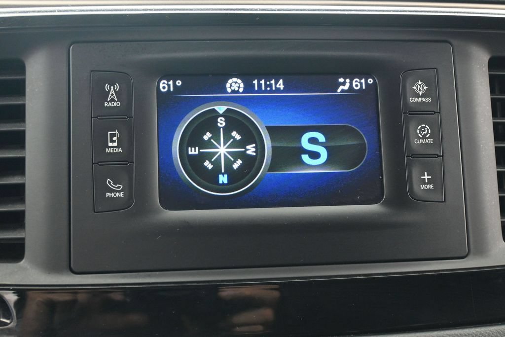 Used 2017 Chrysler Pacifica Touring-L FWD image 20