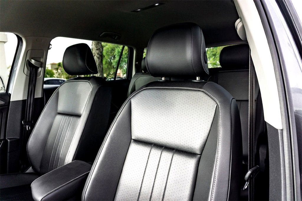 Used 2012 Jeep Grand Cherokee Laredo w/ Laredo E Group image 13