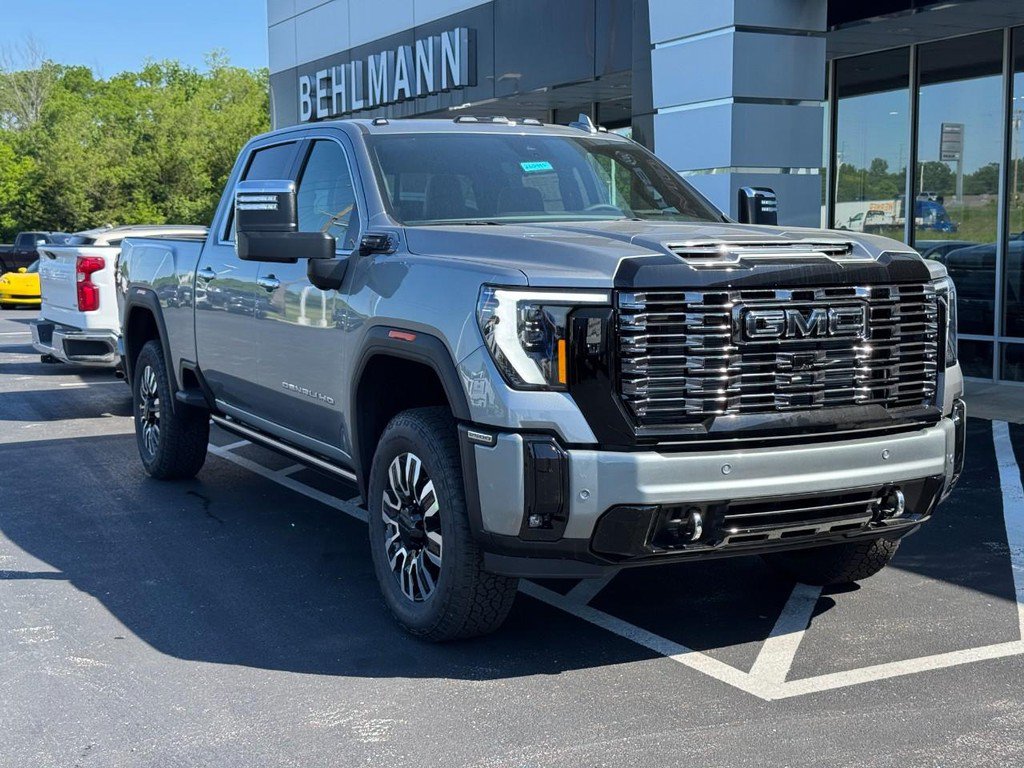 New 2026 GMC Sierra 2500 Denali Ultimate w/ LPO, Black Badging Package AWD/4WD image 2