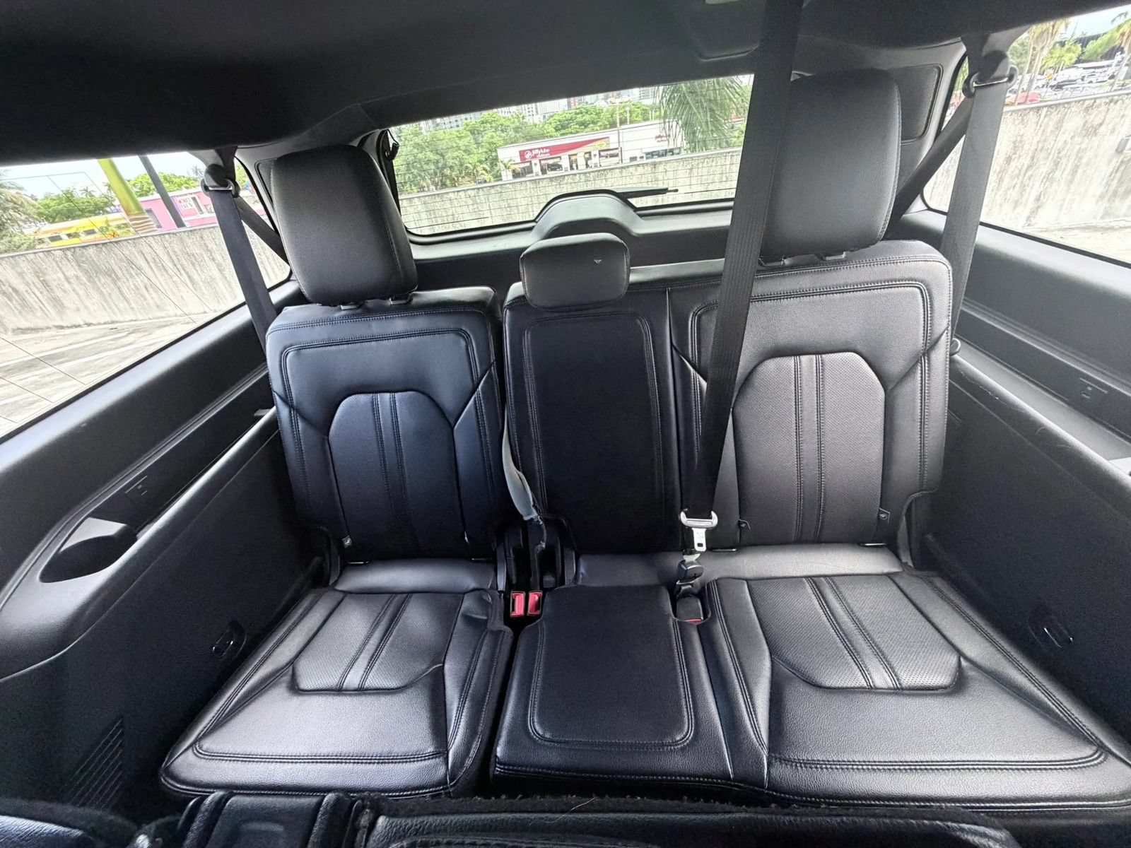 Used 2020 Ford Expedition Max Limited RWD image 32