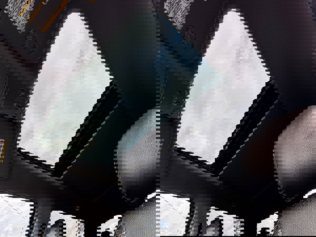 Used 2017 Ford F350 Lariat w/ Lariat Ultimate Package image 32