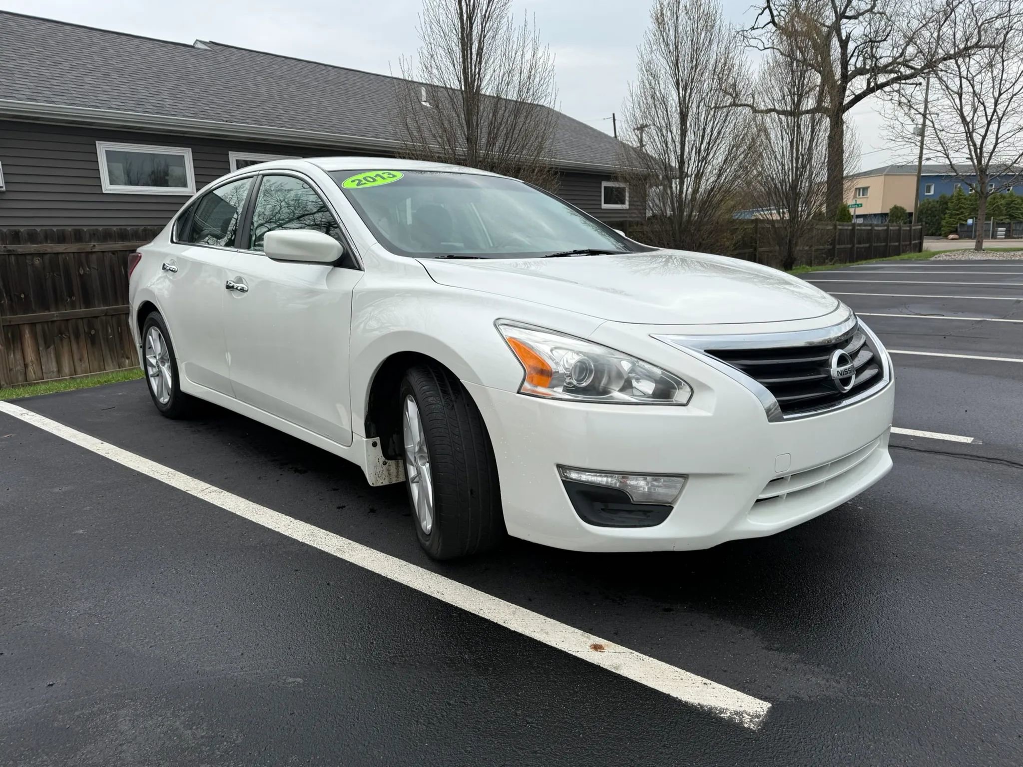 Used 2013 Nissan Altima 2.5 SV FWD image 3