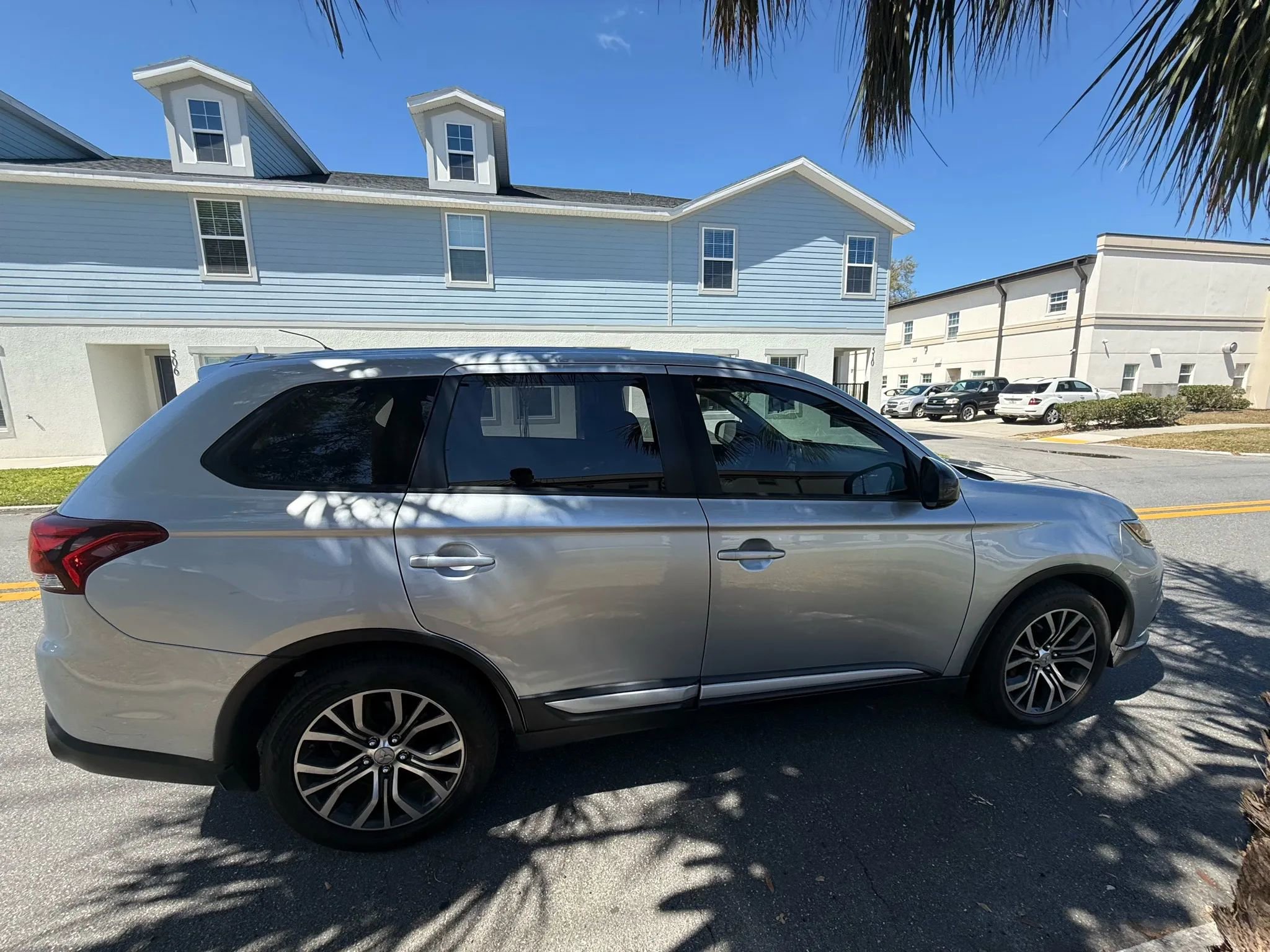Used 2016 Mitsubishi Outlander ES image 5