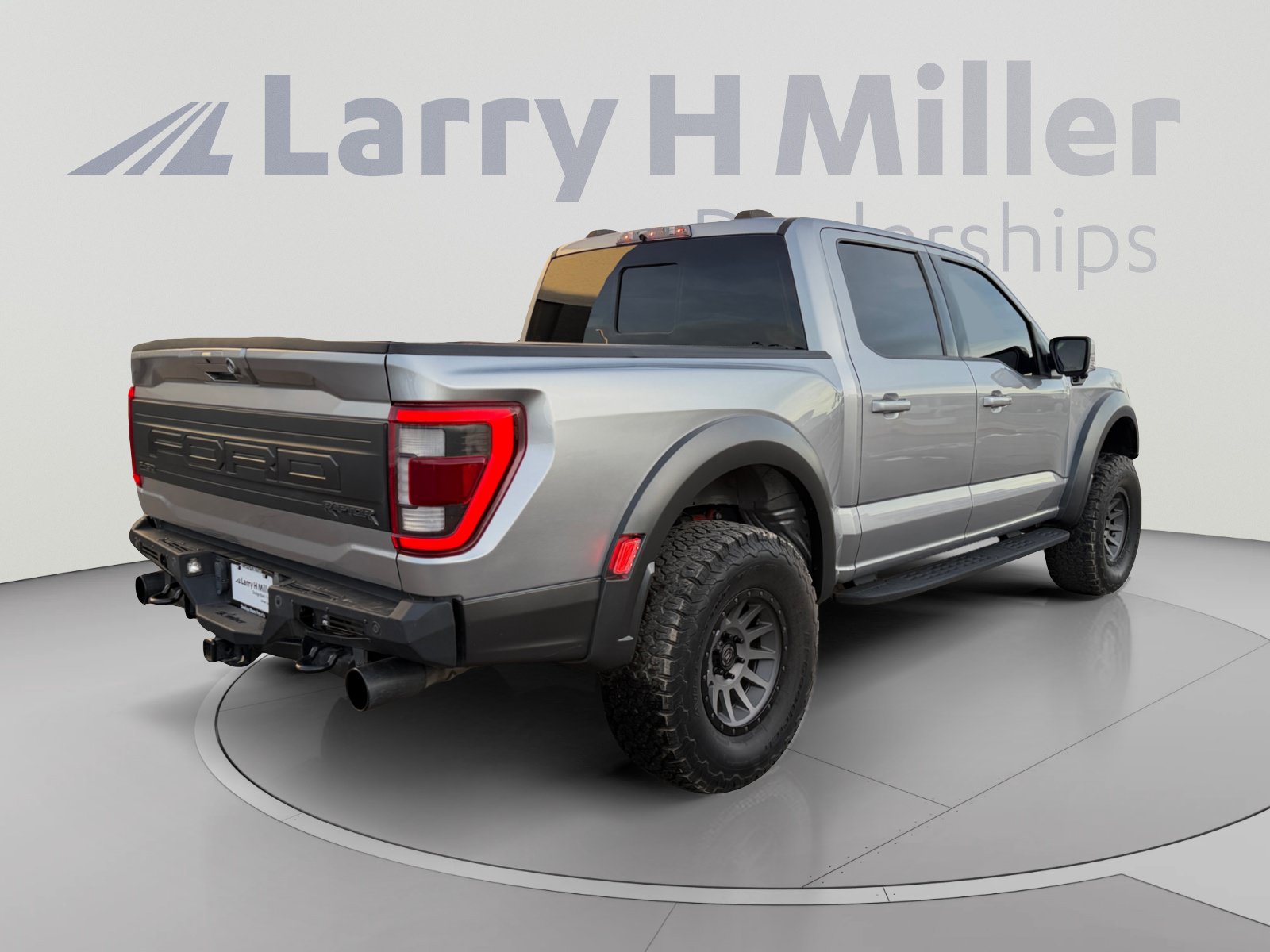 Used 2022 Ford F150 Raptor w/ Equipment Group 801A High AWD/4WD image 5