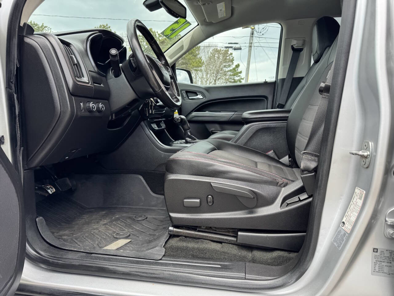 Used 2015 GMC Canyon SLE w/ All-Terrain Package AWD/4WD image 18