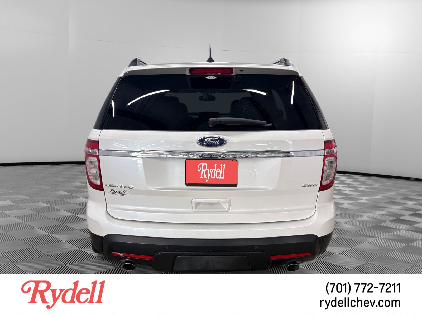Used 2012 Ford Explorer Limited w/ Class III Trailer Tow Pkg AWD/4WD image 4