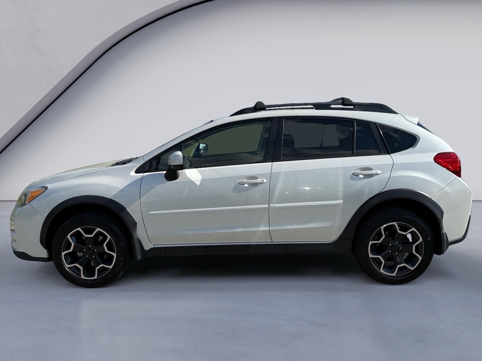 Used 2014 Subaru Crosstrek 2.0i Premium w/ Moonroof Package AWD/4WD image 2