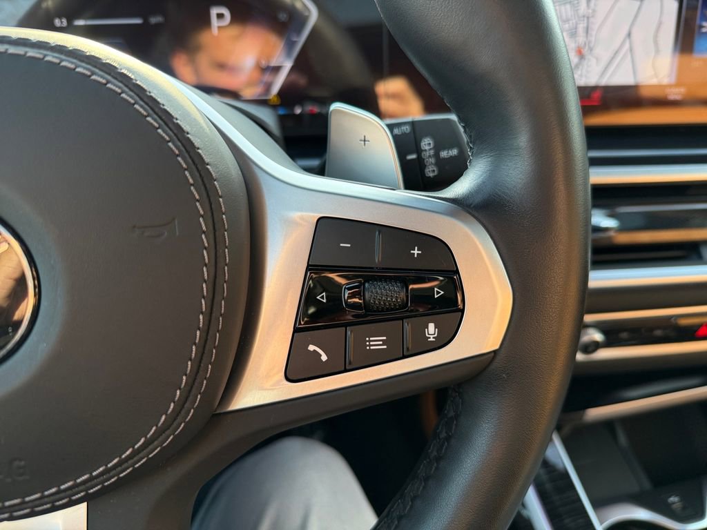 Certified 2023 BMW X7 xDrive40i w/ M Sport Package image 32