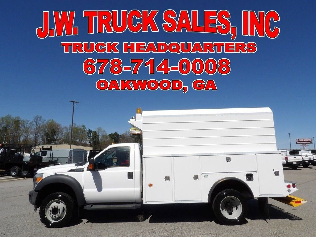 Used 2015 Ford F550 2WD Regular Cab Super Duty image 2