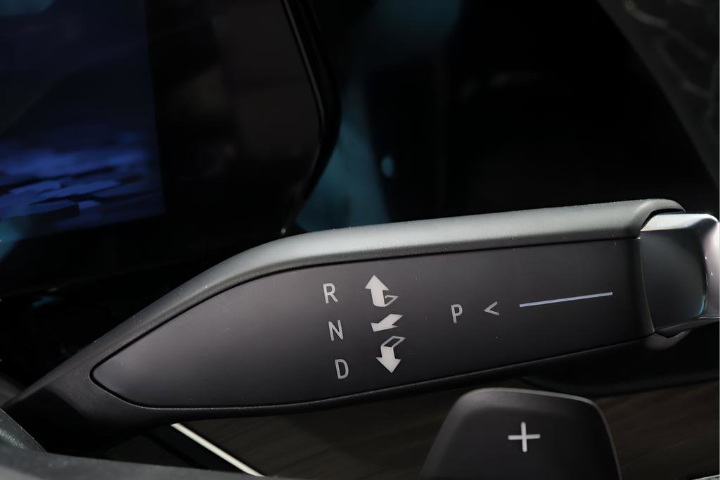 New 2026 Chevrolet Suburban Premier image 17