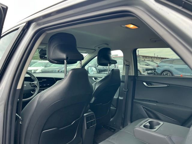 Certified 2025 Kia Niro Wind w/ Wind Preserve Package FWD image 11