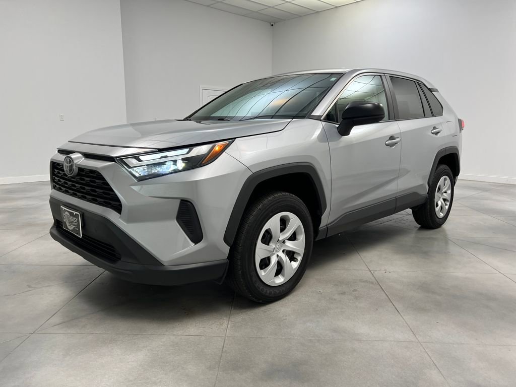 Used 2025 Toyota RAV4 LE image 3