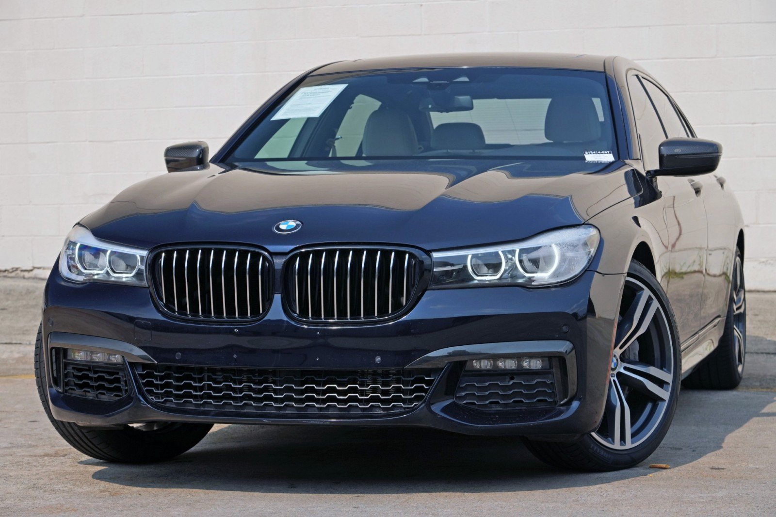 Used 2019 BMW 740i w/ M Sport Package RWD image 3