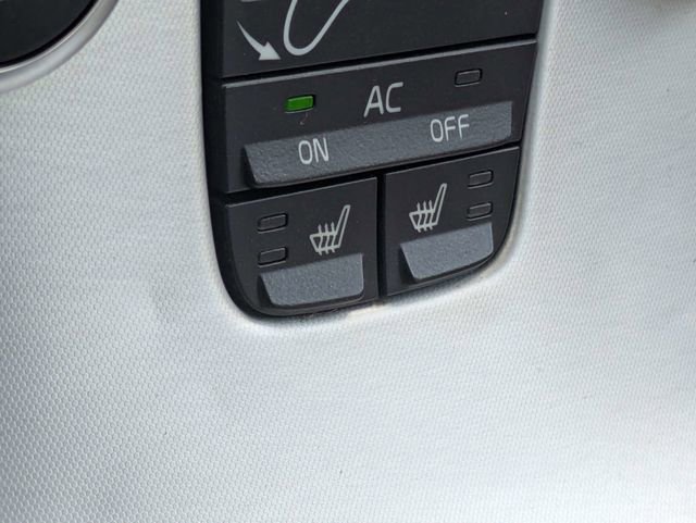 Used 2013 Volvo C70 T5 image 19