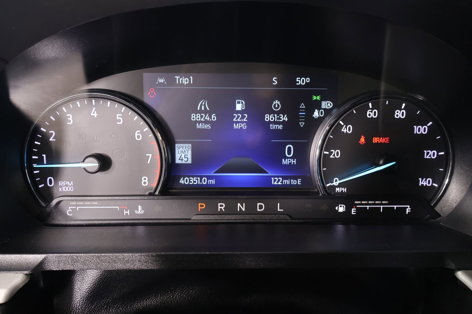 Used 2023 Ford Explorer XLT w/ Equipment Group 202A RWD image 4