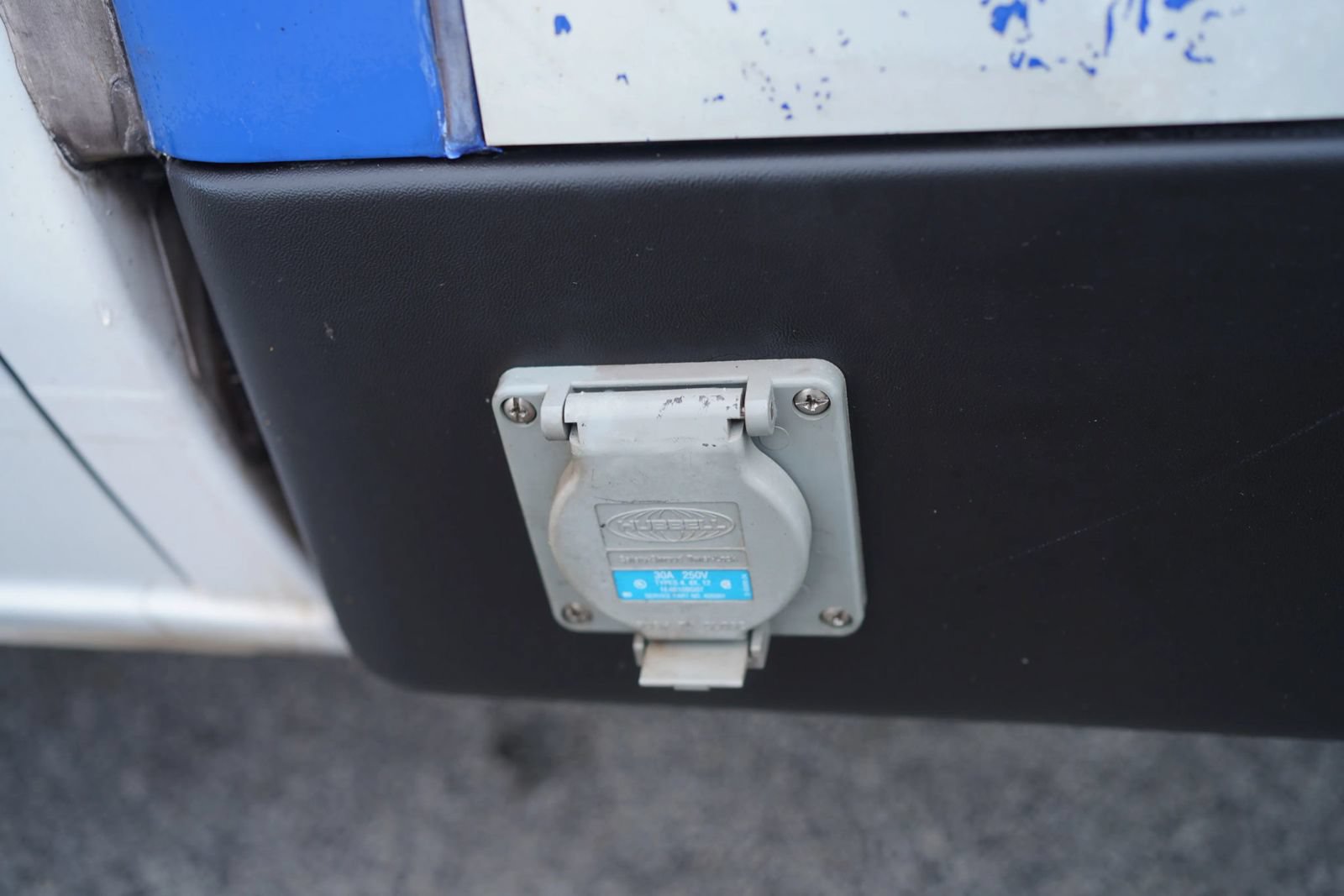 Used 2023 Ford E-350 and Econoline 350 Super Duty w/ Power Windows & Locks Group RWD image 28