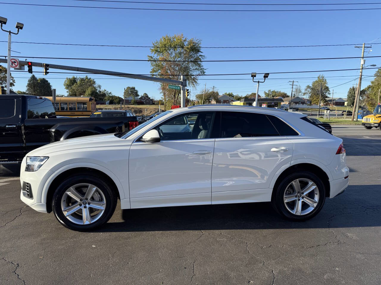 Used 2019 Audi Q8 Premium w/ Convenience Package image 5