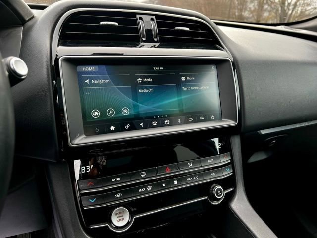 Used 2020 Jaguar F-PACE Premium image 40