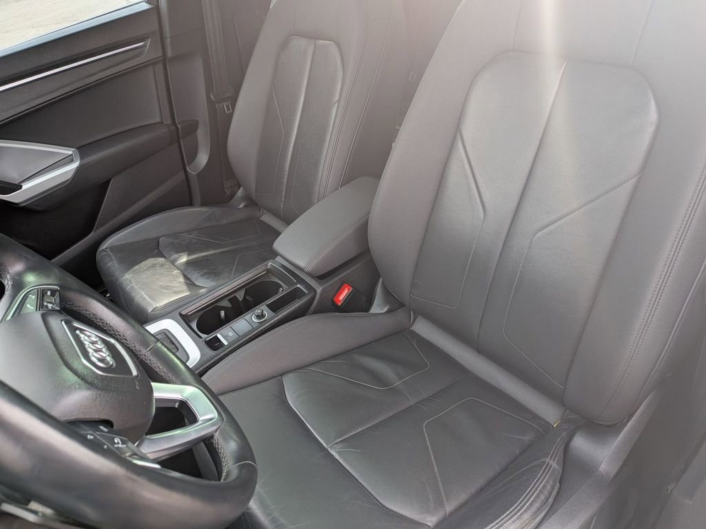 Used 2021 Audi Q3 2.0T Premium Plus w/ Premium Plus Package AWD/4WD image 15