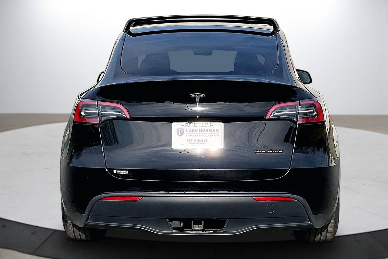 Used 2023 Tesla Model Y Performance image 8