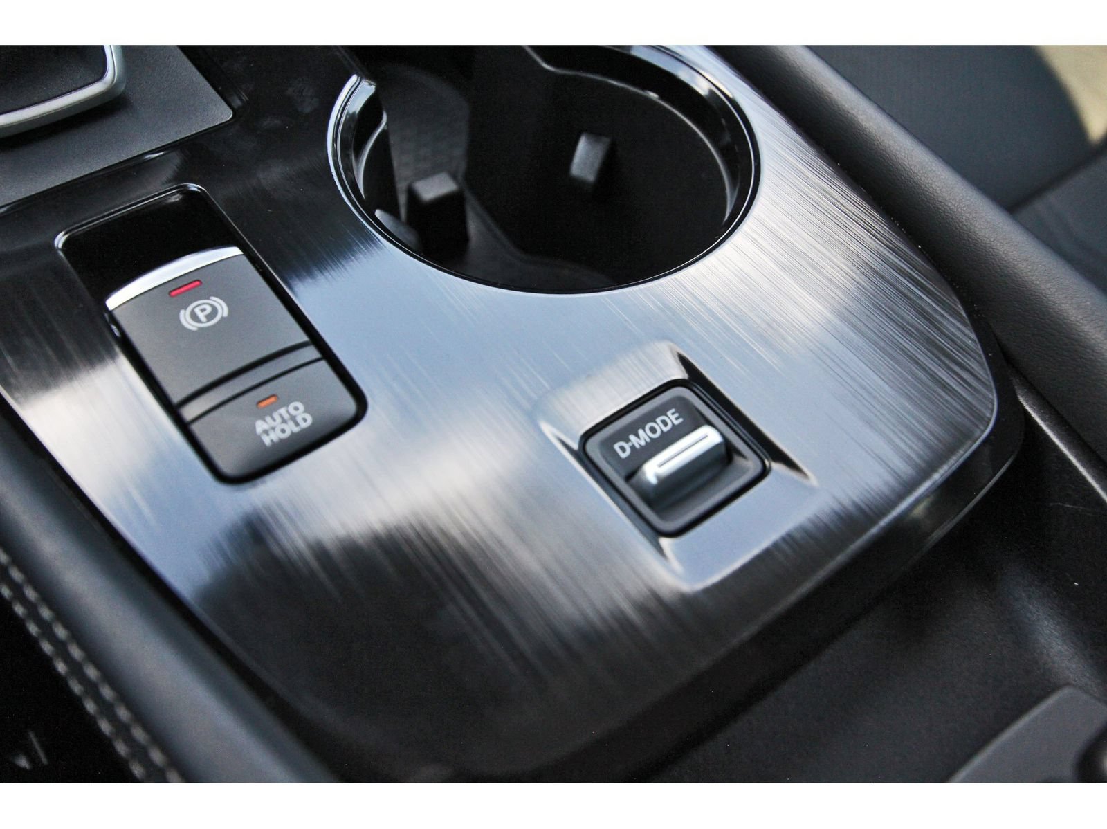 Certified 2025 Nissan Rogue Platinum w/ Tech Package FWD image 29