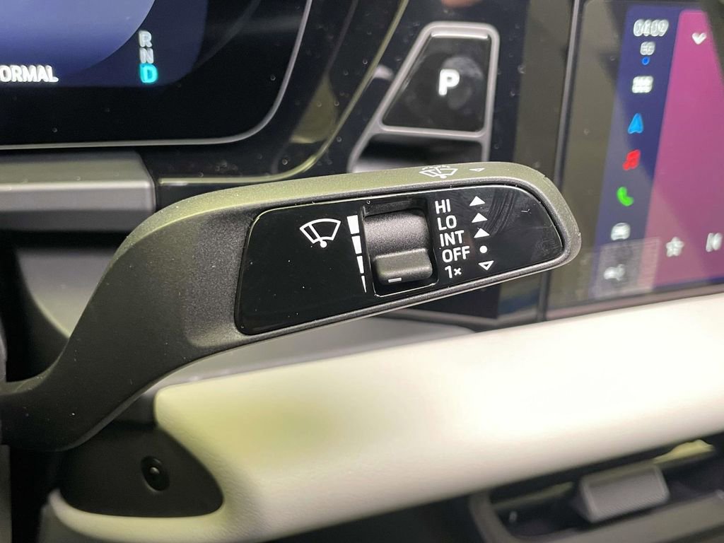 New 2025 Porsche Macan 4S Electric image 43