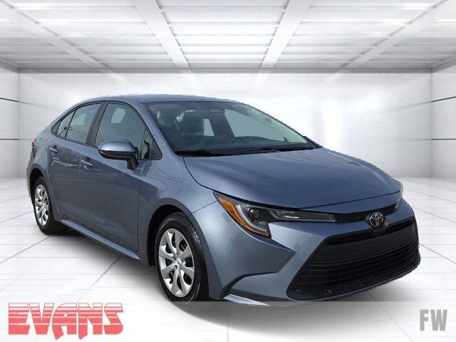 Used 2024 Toyota Corolla LE image 1