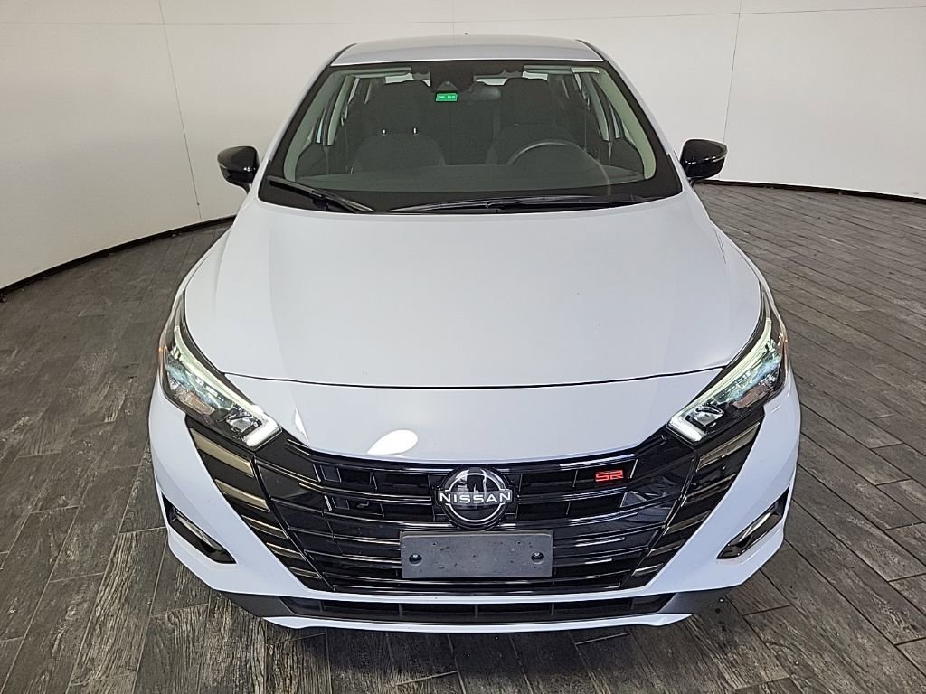 Used 2024 Nissan Versa SR image 2