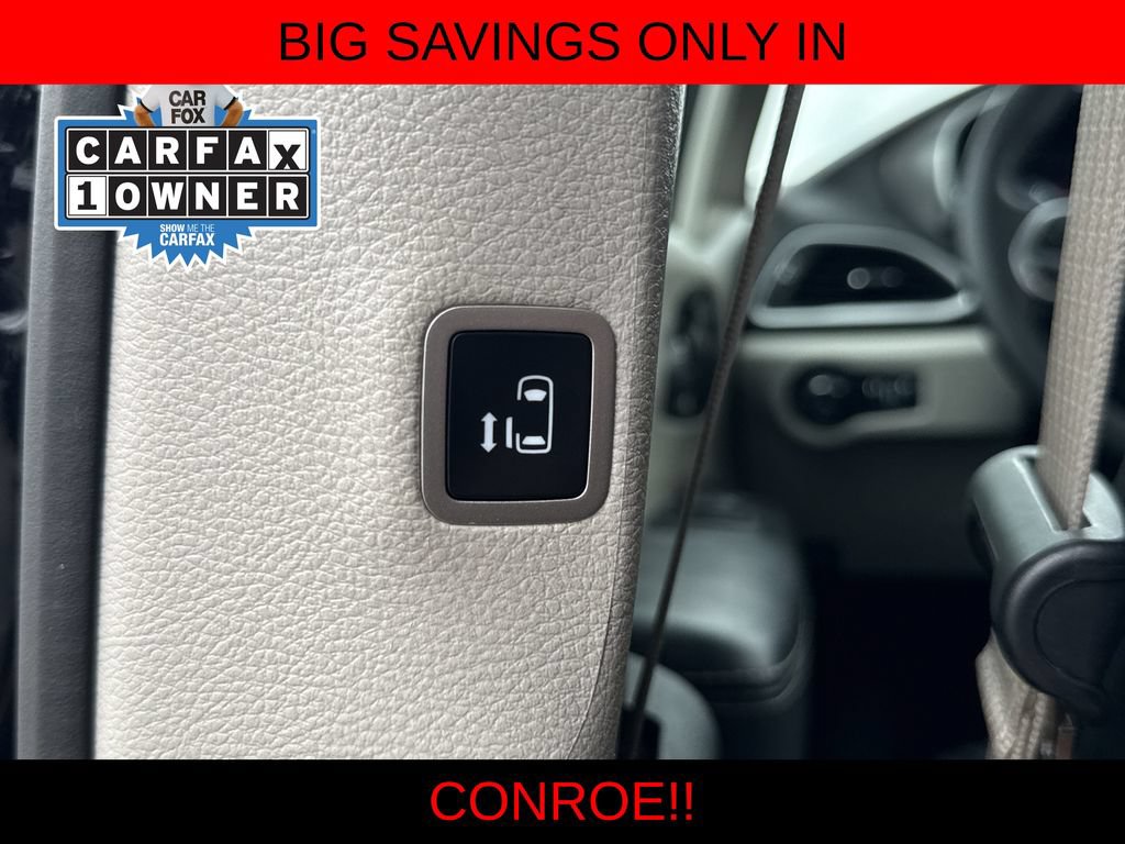 Used 2024 Chrysler Pacifica Touring-L FWD image 29